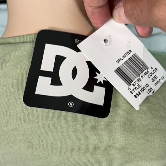 DC Girl Size Large 3/4 length Shirt 100% cotton - Picture 6 of 9